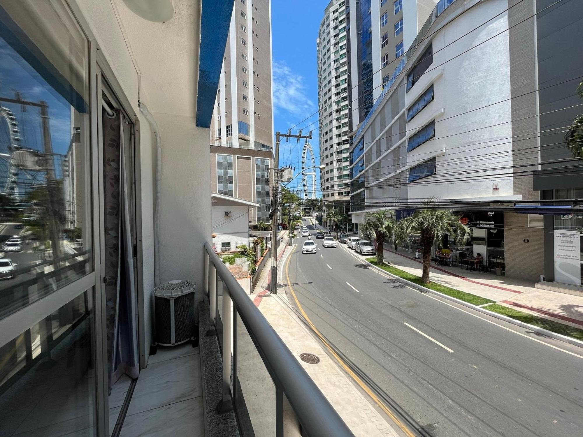 Ferienwohnung Ma01- Kitnet Com Ar | Vista Big Wheel | Garagem Balneário Camboriú Exterior foto