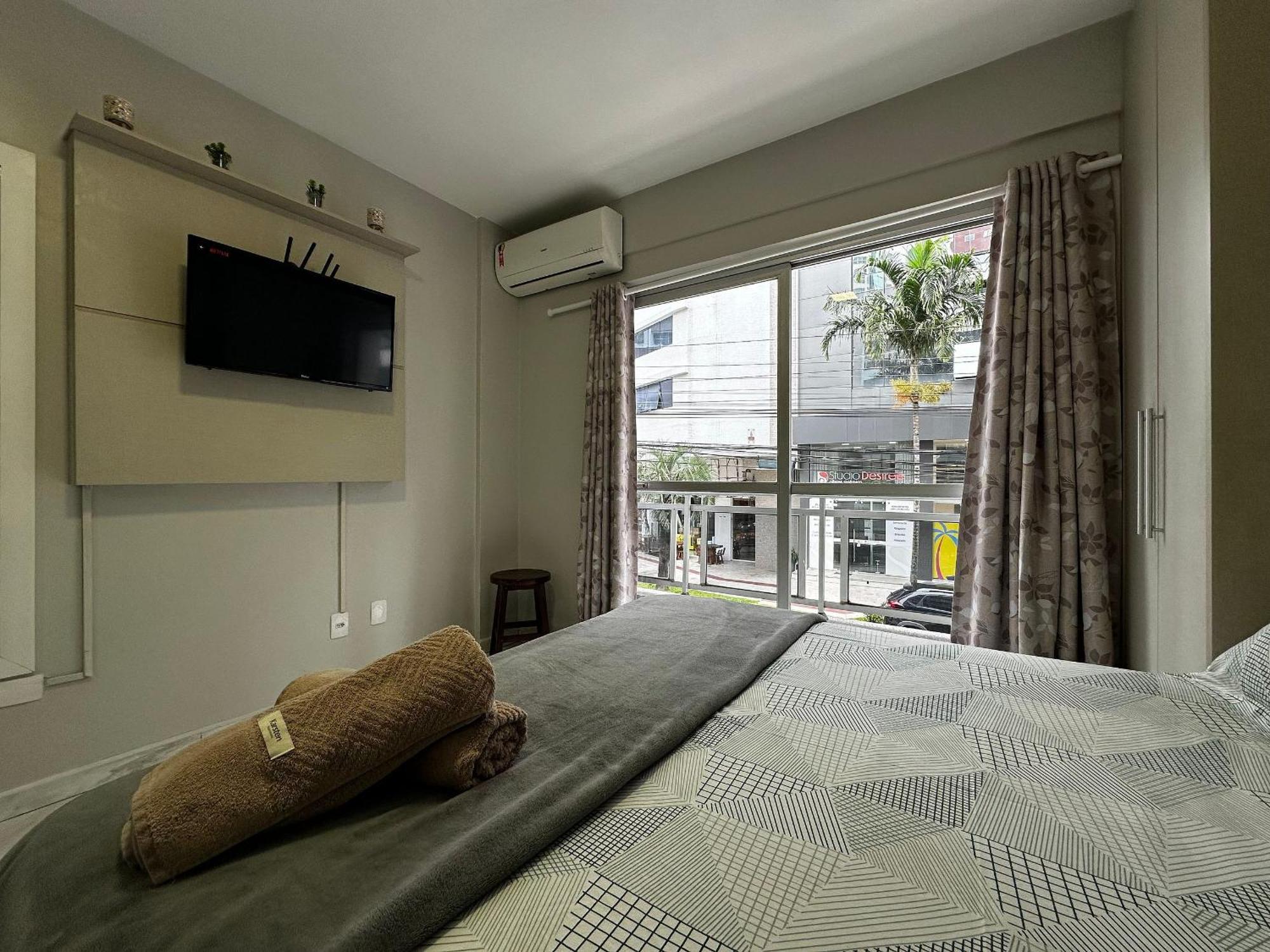Ferienwohnung Ma01- Kitnet Com Ar | Vista Big Wheel | Garagem Balneário Camboriú Exterior foto